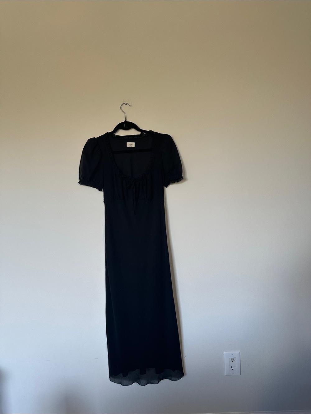 Aritzia Wilfred Windfall Dress Black Maxi Dress Size Small